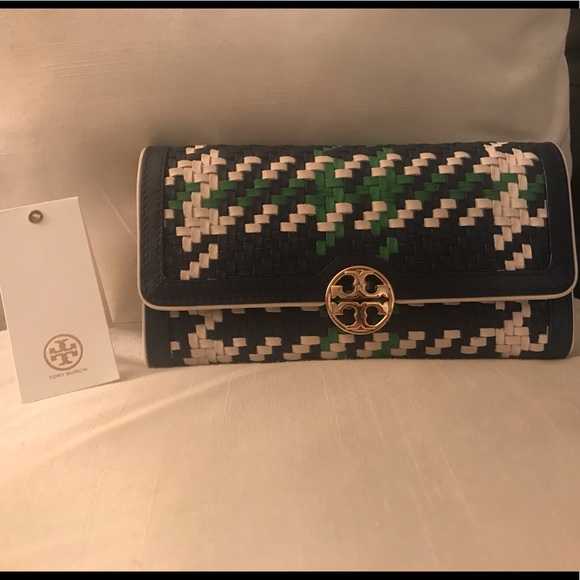 🎀Tory Burch wallet🎀 - Picture 2 of 6